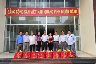 QUAN TÂM VIÊN CHỨC, NGƯỜI LAO ĐỘNG VUI TẾT ẤT TỴ - NĂM 2025